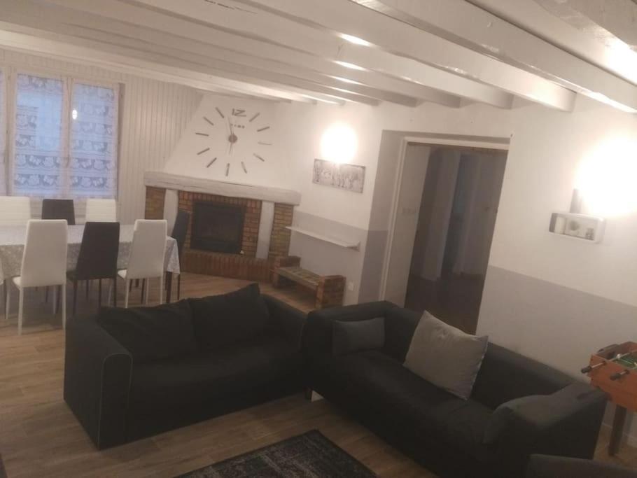 Pause Entre Deux Meaux ► Proche Disneyland Paris ► Wifi ► Netflix ► 24/24H Penchard Exterior foto